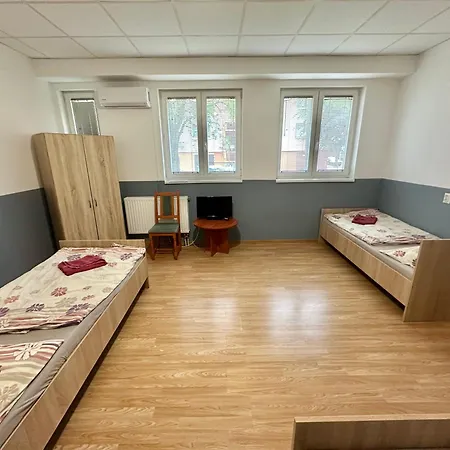 Inn Lanchid Szallo *