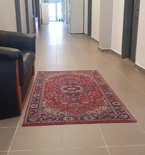 Lanchid Szallo Kro *